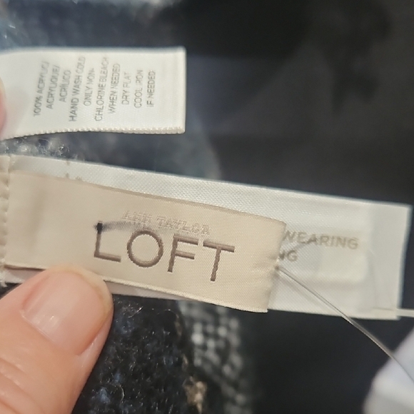 LOFT Monochrome Textured Scarf - Picture 2 of 5